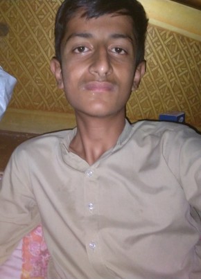 Rouvaim, 18, Pakistan, Karachi