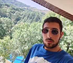 Ar, 25, Yerevan