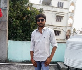 Venkatesh, 30, Nidadavole