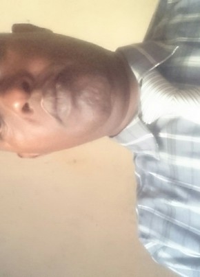 T'chen, 63, République du Burundi, Ngozi
