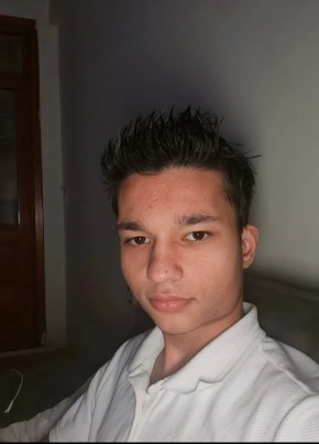 İbrahim из İstanbul 20 лет