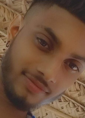 Sandeep gunaward из ෙකාළඹ 22 года