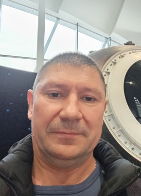 Виктор Каштанов из Мегиона 47 лет