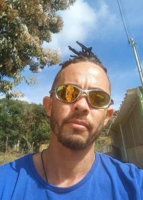 Claudinho из Pouso Alegre 33 года