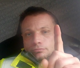 Andrej Tomašiak, 37, Zundert