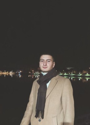 Valeriu из Chişinău 26 лет