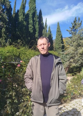 Андрей из Обояни 44 года