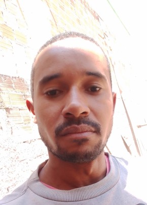 Edeilson из Maracás 32 года