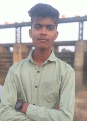 Kunal, 18, India, Gondia
