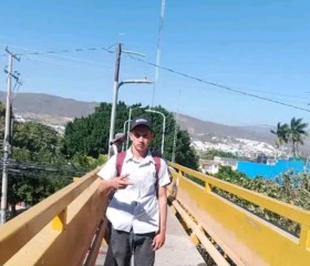 Esteban, 18, Tapachula