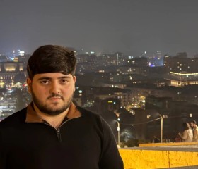 Hrayr, 18, Yerevan