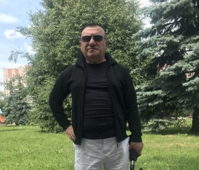 Лев, 45 лет, Псков