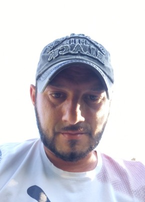 Robert, 36, Romania, Abrud