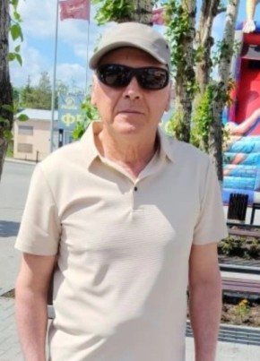 Асан из Тобольска 68 лет