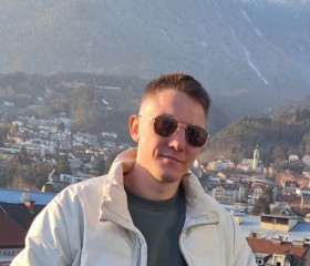 Denis, 30, Innsbruck