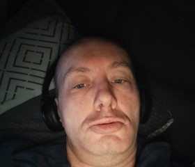 F gkgkuku, 44, Beauraing