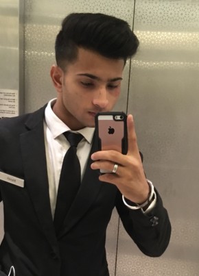 Raj, 21, India, Indore