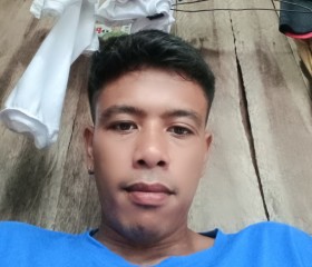 Jhon arnel, 32, Laur