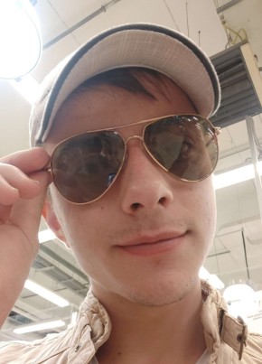 Даниил из Астрахани 22 года