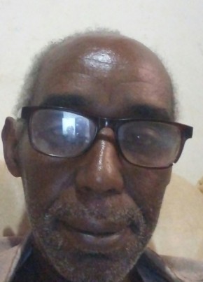 Roberto, 59, República Federativa do Brasil, Valinhos