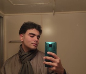 Demir, 21, Samarqand
