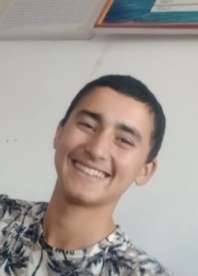 Бек из Душанбе 18 лет