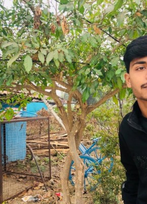 Kesav Patel, 19, India, Indore