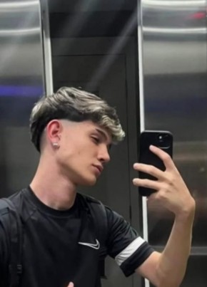 Thiago Dutra из Porto Alegre 27 лет