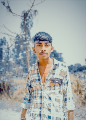Rohit, 18, India, Ahmedabad