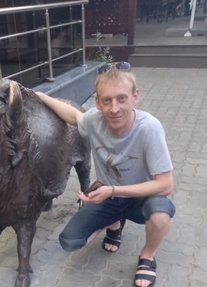 Анатолий, 36, Россия, Казань