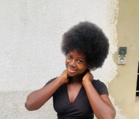 Vina, 18, Kinshasa