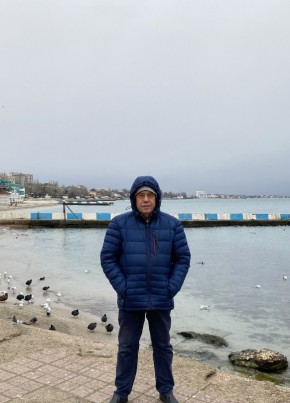 Александр, 60, Россия, Феодосия
