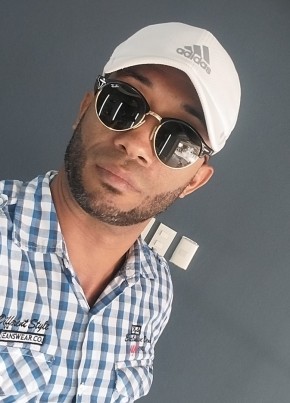 Cristian из Santiago de los Caballeros 47 лет
