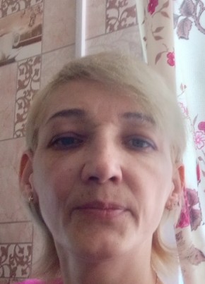Алёна, 41, Россия, Вахтан