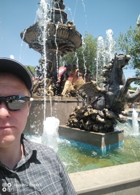 Sergey, 43, Russia, Saint Petersburg