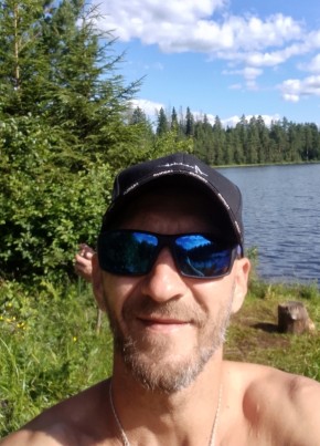 Константин из Окуловки 43 года
