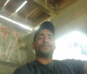 Roberto, 45, San Martin