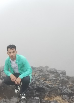 رومان رينز из الدمام 22 года