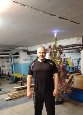 Роман из Шадринска 46 лет