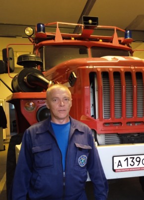 Денис из Пойковския 49 лет