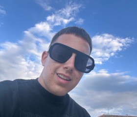 George, 19, Athens