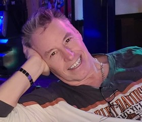 Deanrock, 55, Montreal
