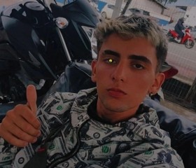 Matheus, 18, Itajai