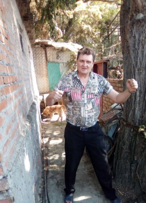 Олег, 60, Россия, Таганрог