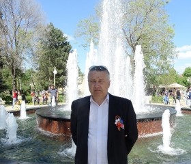 Юрий, 59 лет, Ростов-на-Дону