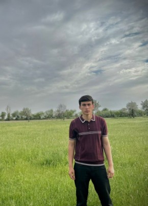 Ali из Душанбе 22 года