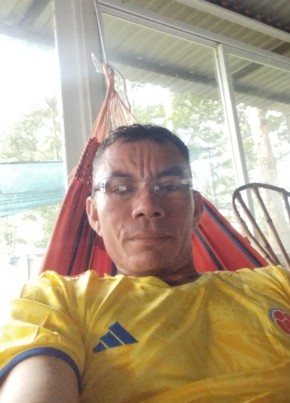 Carlos из San José del Guaviare 46 лет
