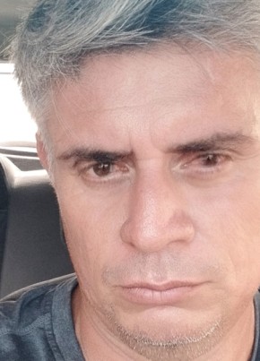 Fernando из Cartago 53 года