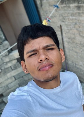 Yunior из México Distrito Federal 19 лет