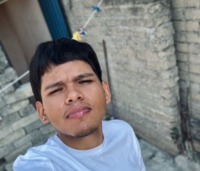 Yunior, 19, Mexico City